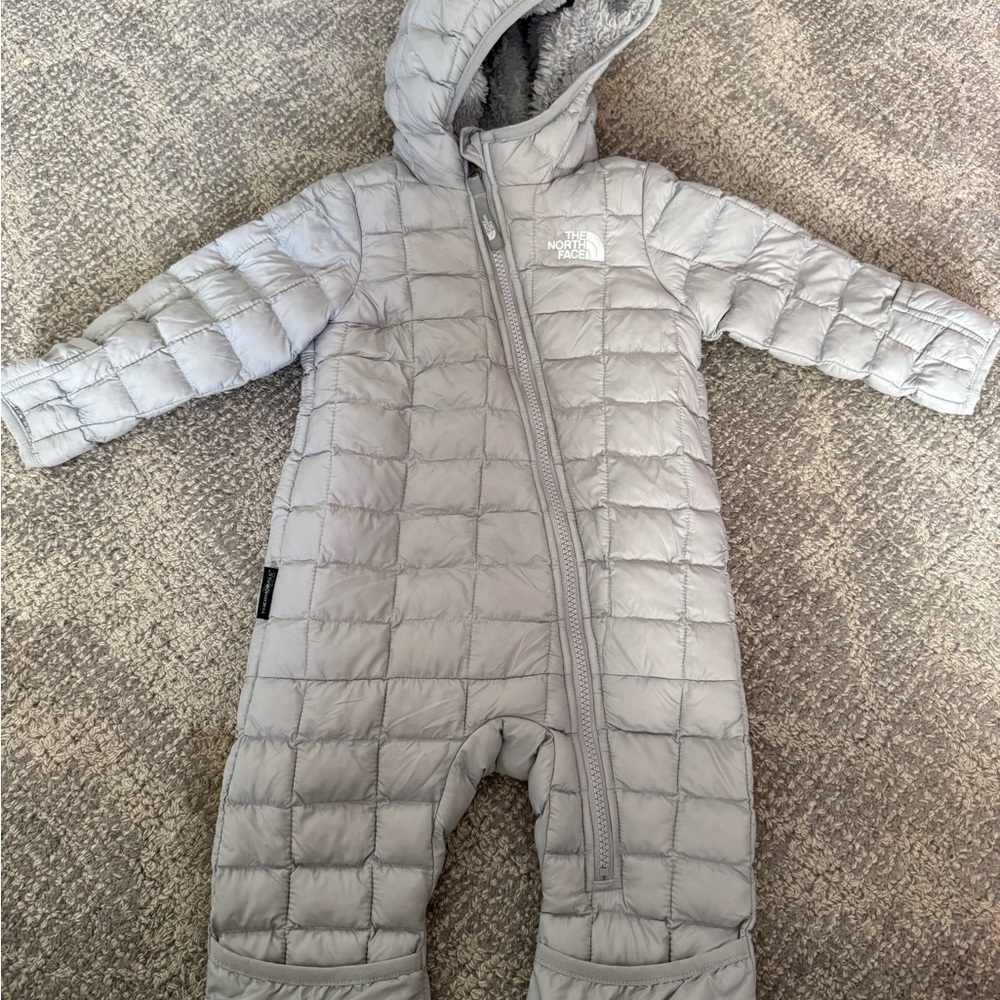 The North Face Kids Silver Quilted Thermoball Snowsuit 6-12months